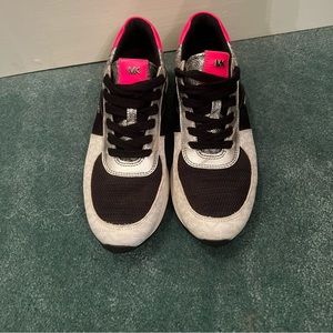 Size 8 ladies Michael Kors sneaker